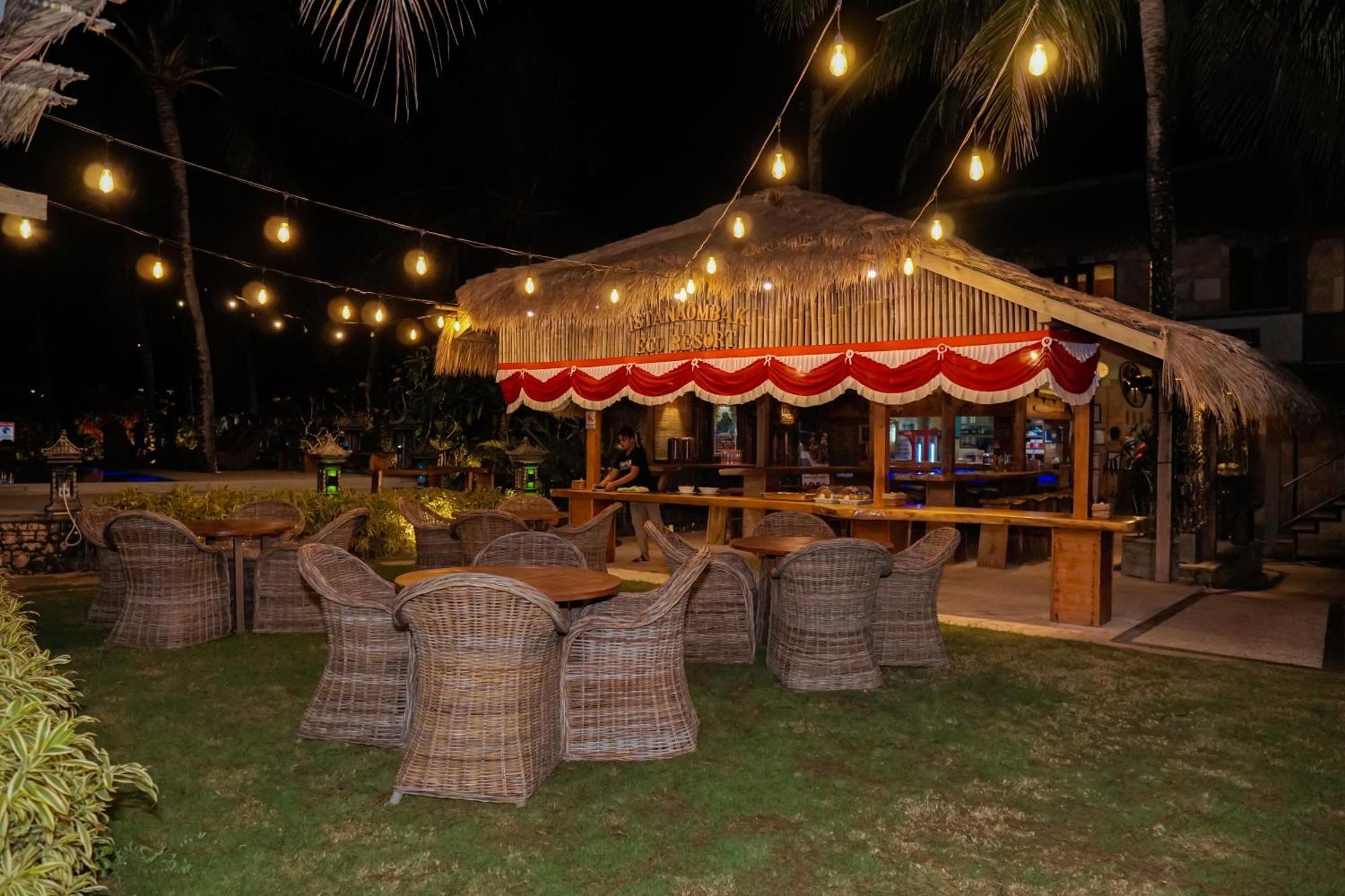 Istana Ombak Eco Resort Pacitan Exterior photo