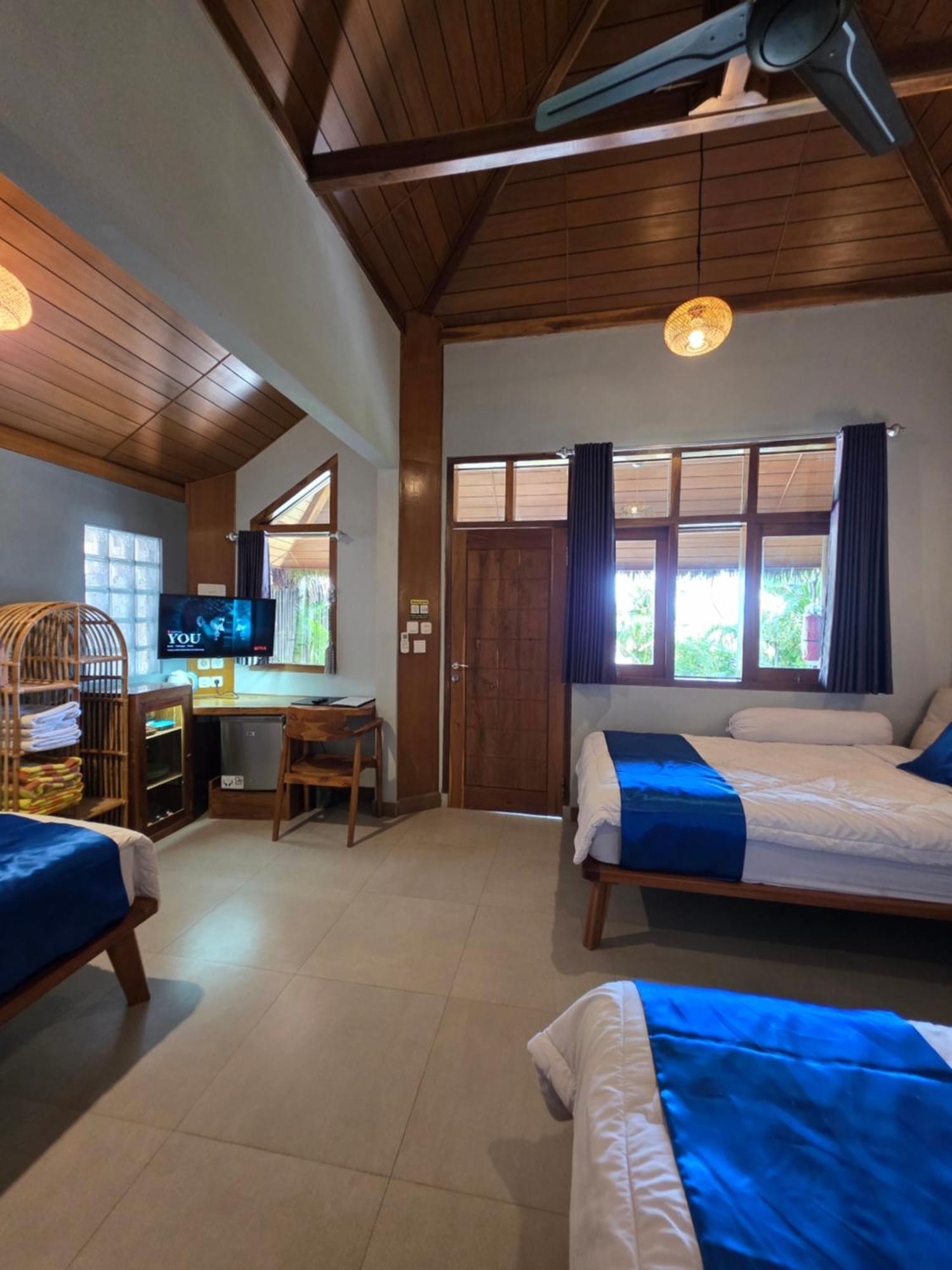 Istana Ombak Eco Resort Pacitan Exterior photo